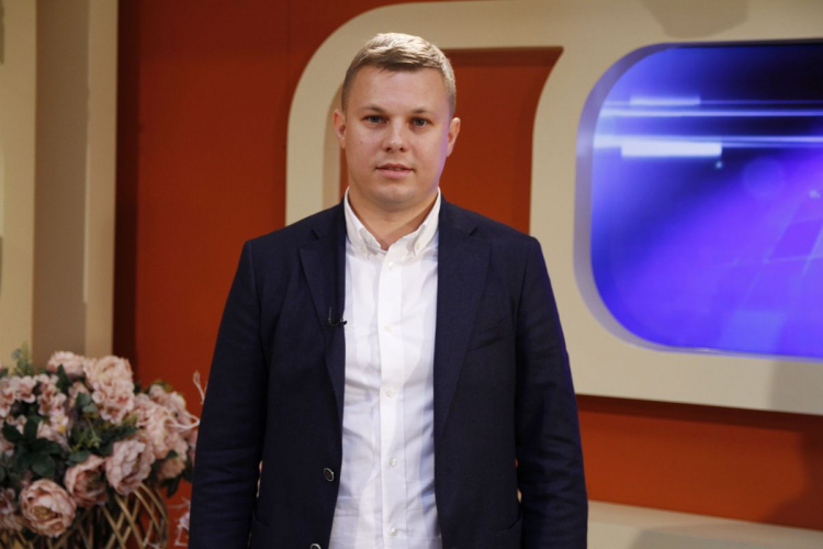 Povestea din spatele halatului alb! Afla de la medicul stomatolog Dumitru Romaniuc cum a inceput totul, dar si de ce a lasat muzica